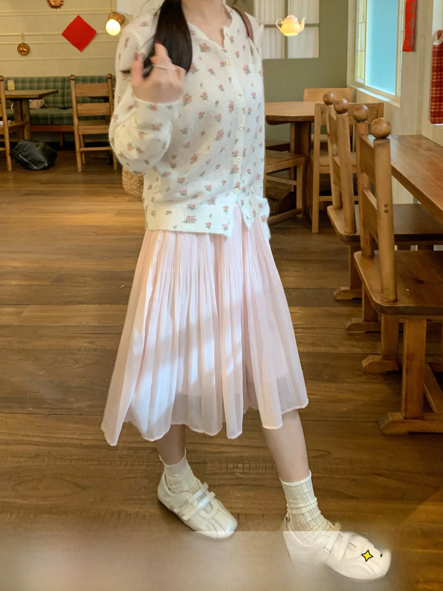High Waist A-Line Skirt for Women in Soft Pink Tulle Versatile Slimming Stylish Spring 2026 New Arrival by U77
High Waist A-Line Skirt for Women in Soft Pink Tulle Versatile Slimming Stylish Spring 2026 New Arrival by U77