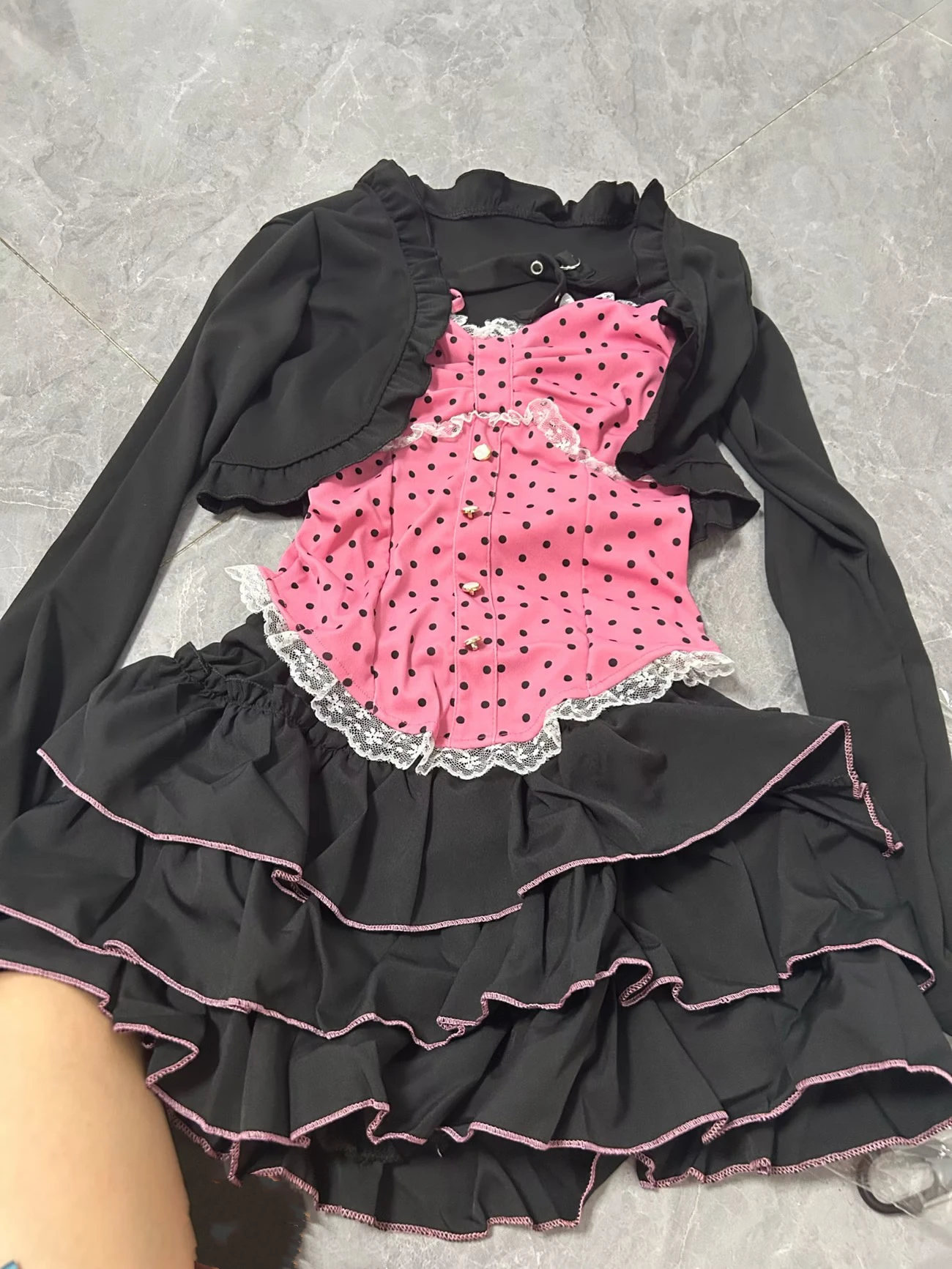 Y2k Japan Style Kawaii 3 Piece Skirt Set Women 2000s Harajuku Vintage Sweet Suits Lolita Polka Dot Long Sleeve Matching Set Chic
Y2k Japan Style Kawaii 3 Piece Skirt Set Women 2000s Harajuku Vintage Sweet Suits Lolita Polka Dot Long Sleeve Matching Set Chic