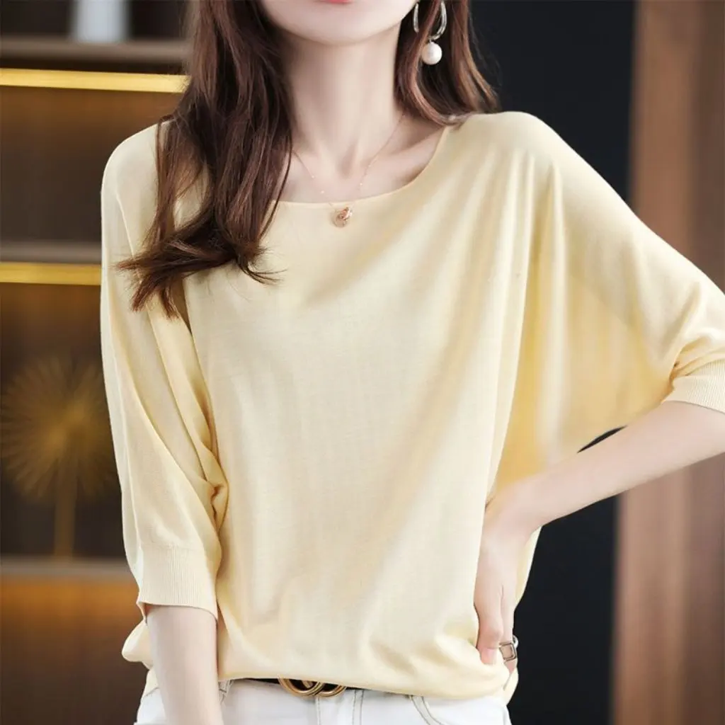 Summer Women's round Neck Ice Silk Knitted Short-Sleeved Batwing Shirt Loose Lazy Style Top Ins Fashion Trend
Summer Women's round Neck Ice Silk Knitted Short-Sleeved Batwing Shirt Loose Lazy Style Top Ins Fashion Trend