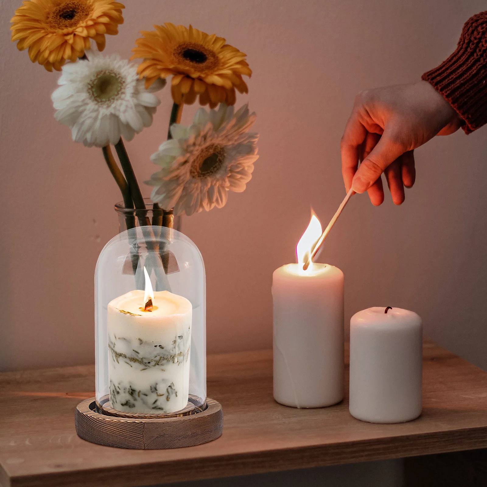 Glass Candlestick Holder Decorative Transparent Cloche Cover Smooth Surface Long Lasting Material Home Accessory Storage Jar
Glass Candlestick Holder Decorative Transparent Cloche Cover Smooth Surface Long Lasting Material Home Accessory Storage Jar