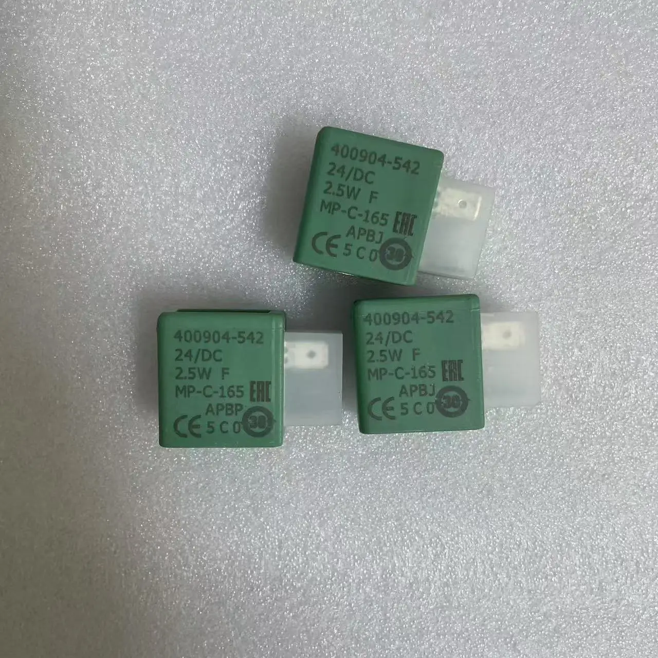 2025 400904-542, американский электромагнитный клапан ASCO серии SCG551, катушка 24 постоянного тока
2025 400904-542, американский электромагнитный клапан ASCO серии SCG551, катушка 24 постоянного тока