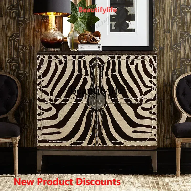03 American retro fabric Xuan Guan Tai solid wood old high-end foyer decorative table
03 American retro fabric Xuan Guan Tai solid wood old high-end foyer decorative table