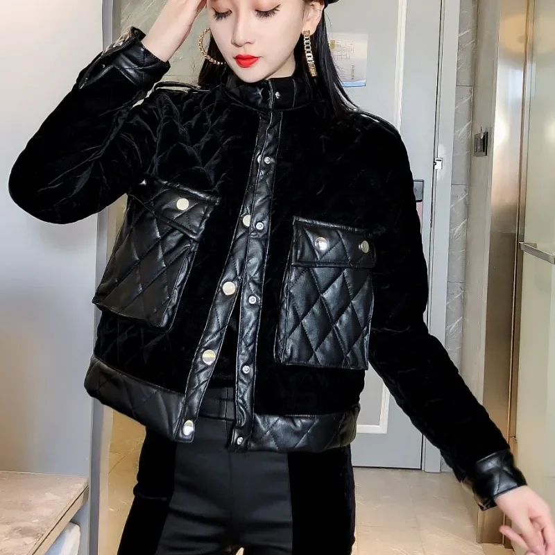 Golden Velvet Cotton Coat Women's Short 2023 Autumn/Winter New Standing Collar Panel Large Pocket Thickened Cotton Coat Coat
Golden Velvet Cotton Coat Women's Short 2023 Autumn/Winter New Standing Collar Panel Large Pocket Thickened Cotton Coat Coat