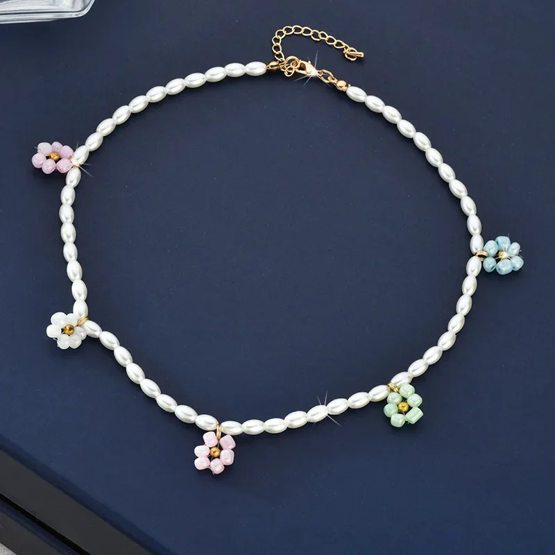 Fresh, fashionable and sweet flower necklaces, cute girl necklaces, elegant beaded necklaces
Fresh, fashionable and sweet flower necklaces, cute girl necklaces, elegant beaded necklaces