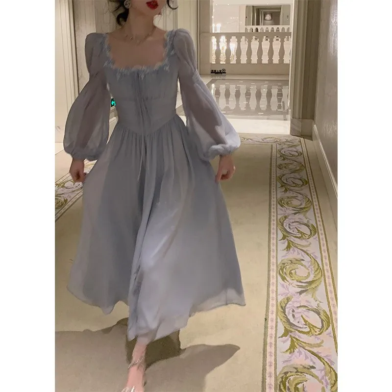 Эфирное платье-фея с завышенной талией, А-силуэт, женское, лето 2025, с квадратным вырезом, качественная текстура
Эфирное платье-фея с завышенной талией, А-силуэт, женское, лето 2025, с квадратным вырезом, качественная текстура