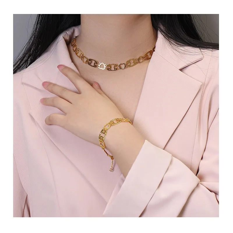 Bracelet Women's French Tide Brand Capsule Series Bracelet Hollow Love Premium Light Luxury Bracelet
Bracelet Women's French Tide Brand Capsule Series Bracelet Hollow Love Premium Light Luxury Bracelet