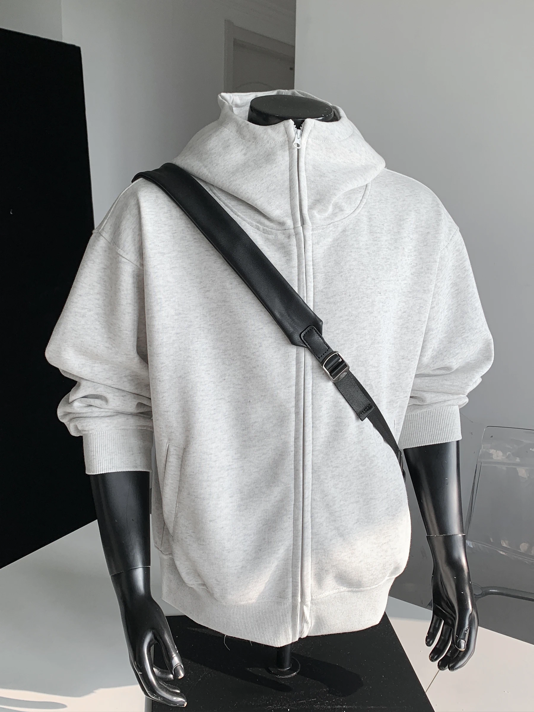 Мужской утепленный кардиган из чистого хлопка с двойной молнией и капюшоном, осенне-зимнее американское пальто свободного кроя, комфортное, не деформируется
Мужской утепленный кардиган из чистого хлопка с двойной молнией и капюшоном, осенне-зимнее американское пальто свободного кроя, комфортное, не деформируется