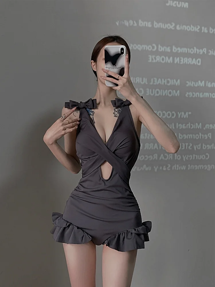 Knot Swimsuit Women's Conservative Cover up Slimming Sexy Swimwear Doudian Han ang 2024 New Arrival
Knot Swimsuit Women's Conservative Cover up Slimming Sexy Swimwear Doudian Han ang 2024 New Arrival