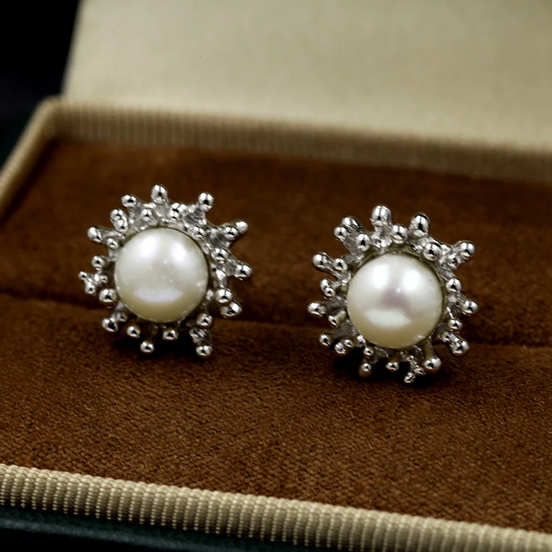 Sunflower Earring with Natural Freshwater Cultured Pearl Set in S925 Sterling Silver Lava round Pearl Gift for Her
Sunflower Earring with Natural Freshwater Cultured Pearl Set in S925 Sterling Silver Lava round Pearl Gift for Her