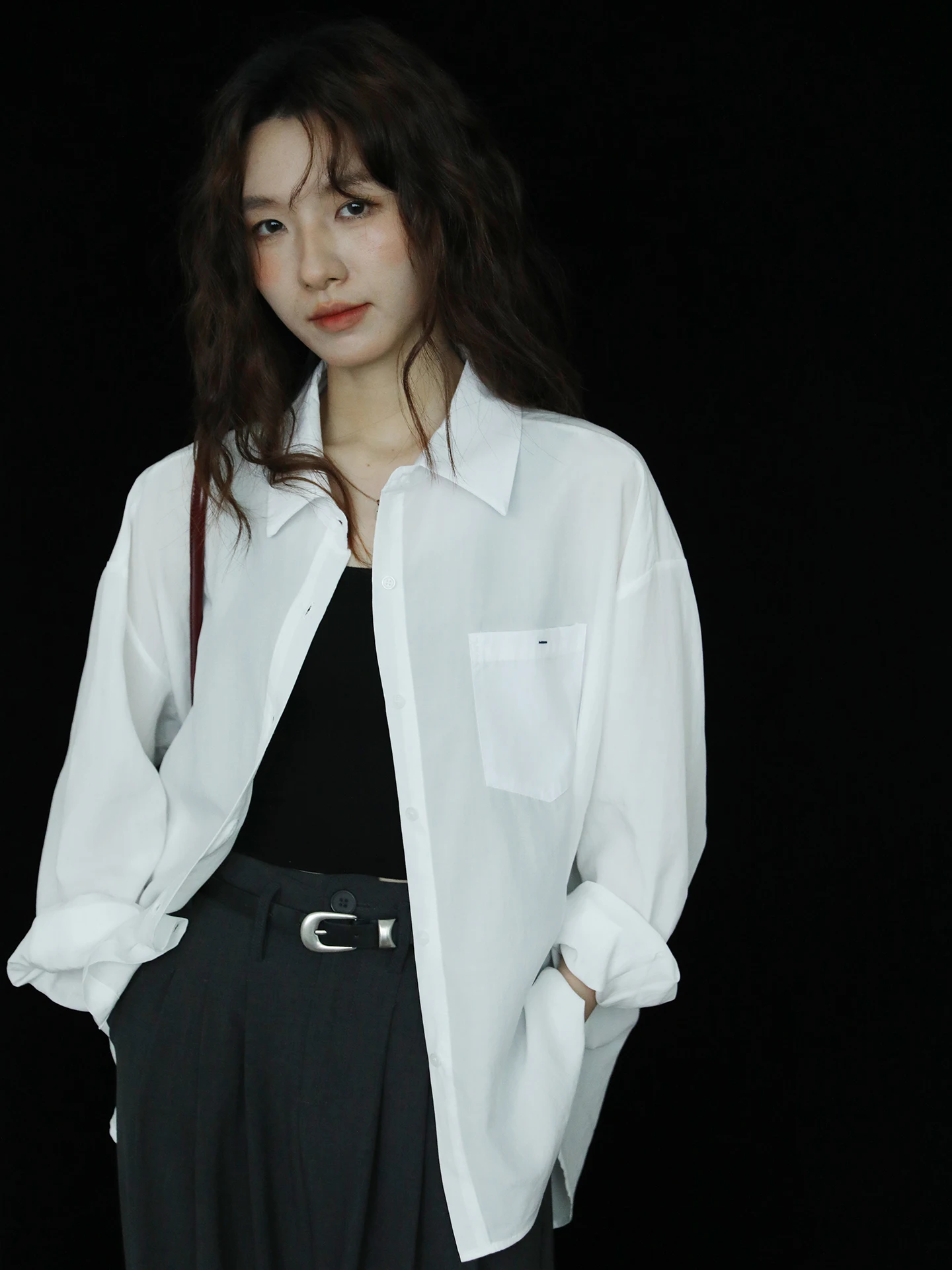 Casual Loose Fit Long Sve Cotton irt Women's Open Cardigan Collar Loose Feeling White irt Simple Sle Top
Casual Loose Fit Long Sve Cotton irt Women's Open Cardigan Collar Loose Feeling White irt Simple Sle Top