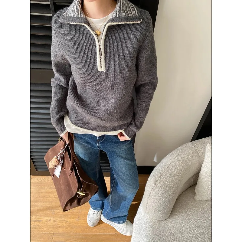 Large Collar Color-block Half-zip Knitted Sweater
Large Collar Color-block Half-zip Knitted Sweater