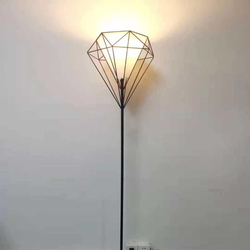 Iron wire diamond rack floor lamp Korean modern simple living room sofa next to ins wind
Iron wire diamond rack floor lamp Korean modern simple living room sofa next to ins wind