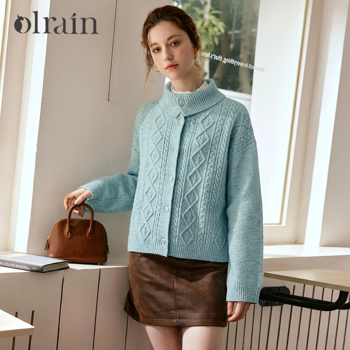 OLrain женские элегантные кардиганы с отложным воротником свободный крой свитера простой повседневный вязаный свитер с длинными рукавами женский O57QM001039
OLrain женские элегантные кардиганы с отложным воротником свободный крой свитера простой повседневный вязаный свитер с длинными рукавами женский O57QM001039