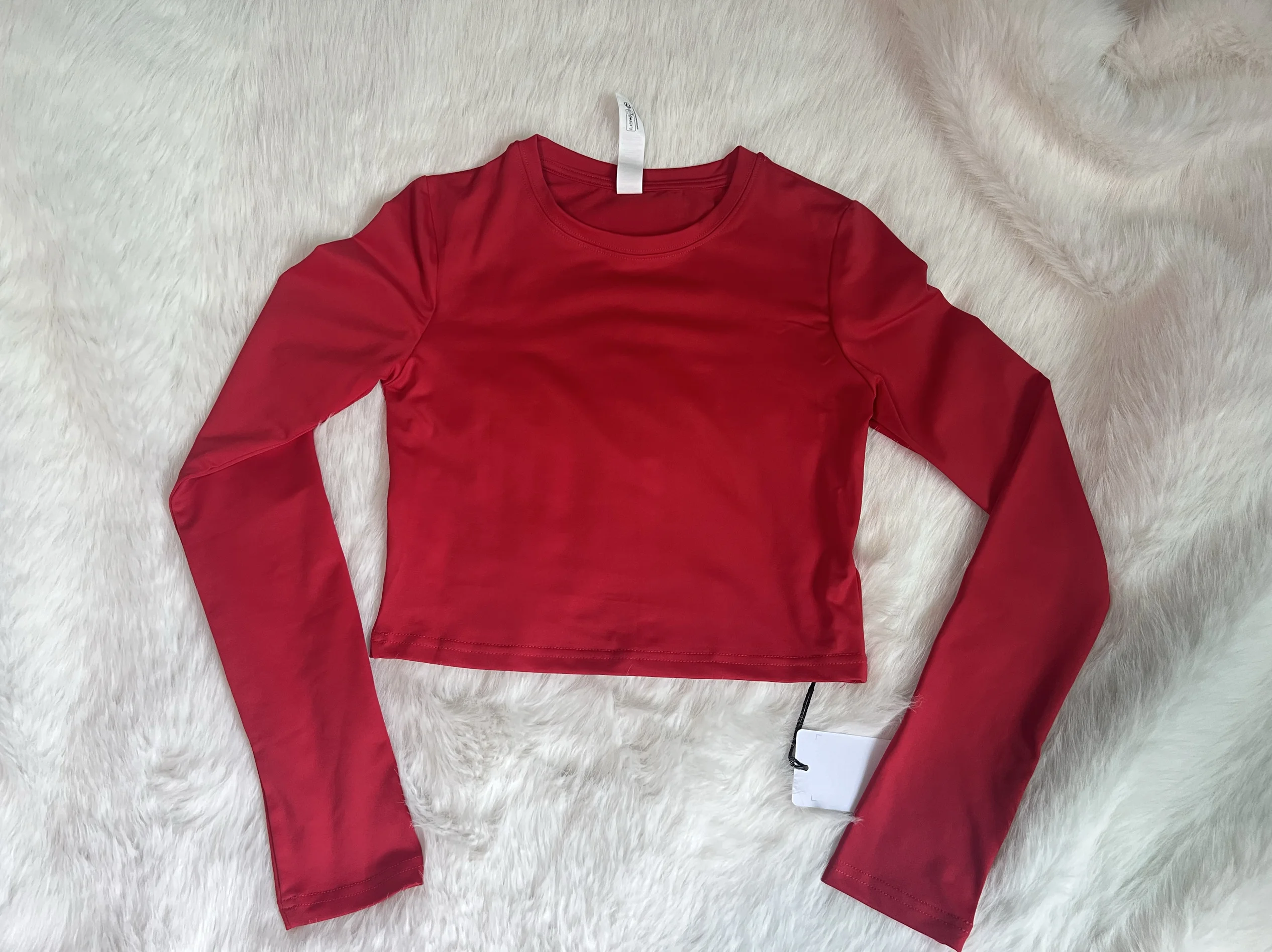 Ретро-футболка с американским принтом и круглым вырезом, длинными рукавами, женская, приталенная, короткий топ, удобная, дышащая, из нейлонового волокна
Ретро-футболка с американским принтом и круглым вырезом, длинными рукавами, женская, приталенная, короткий топ, удобная, дышащая, из нейлонового волокна