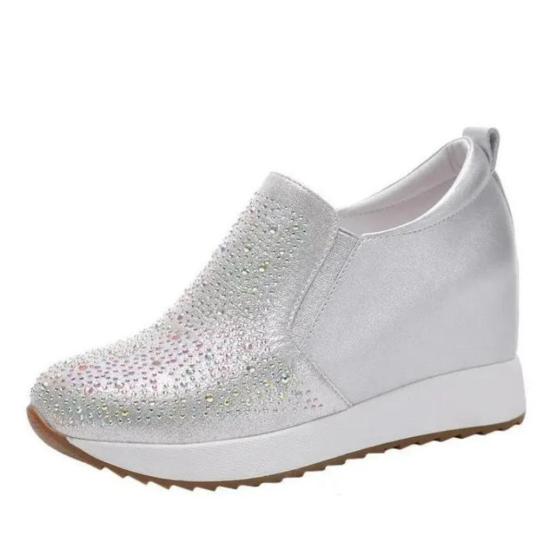 7CM Genuine Leather Women Shoes Casual High Brand Spring Autumn Bling Crystal Platform Wedge Sneaker Breathable Vulcanize Shoes
7CM Genuine Leather Women Shoes Casual High Brand Spring Autumn Bling Crystal Platform Wedge Sneaker Breathable Vulcanize Shoes