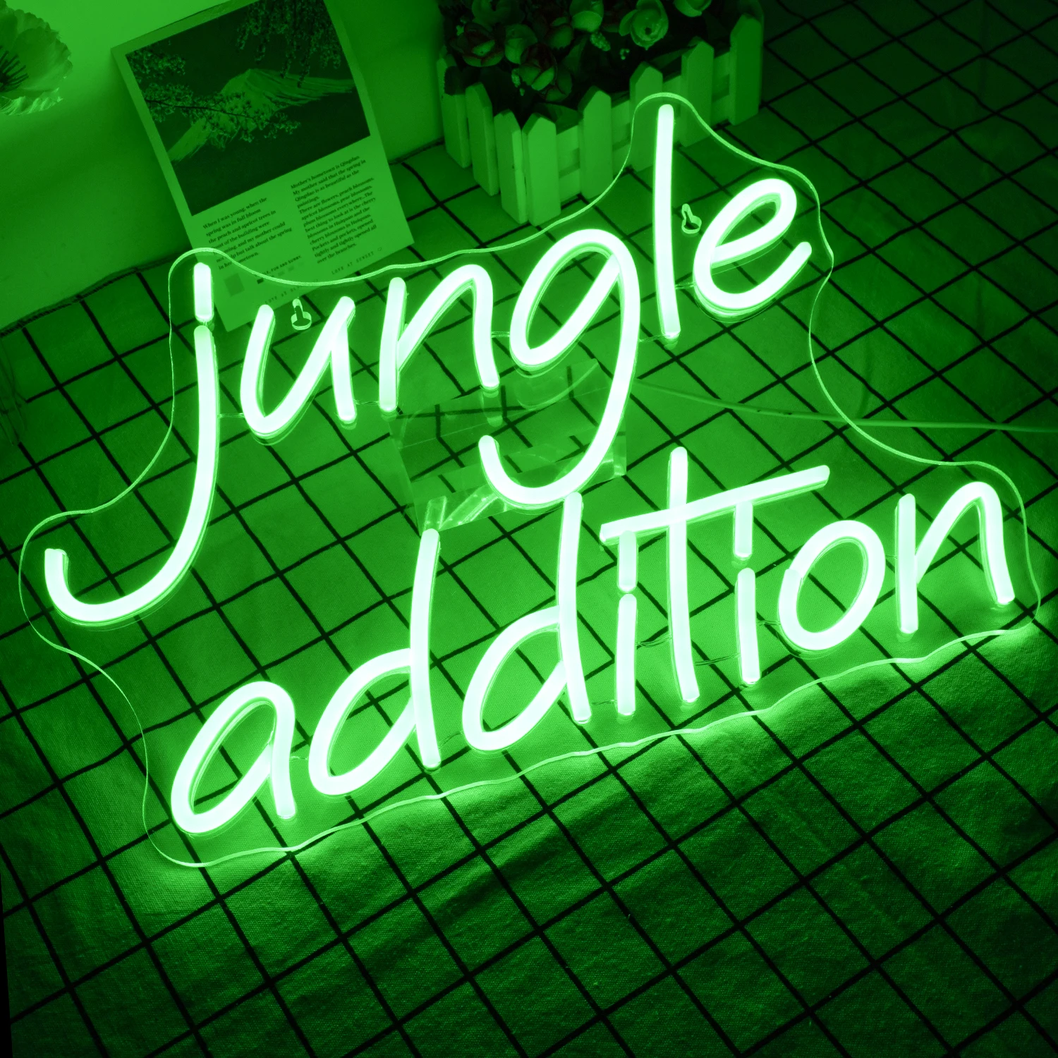 Jungle Addition Neon Sign for party Jungle LED Neon Light Bedroom Garden Playroom Bar Living RoomMan Cave Art wall decoration
Jungle Addition Neon Sign for party Jungle LED Neon Light Bedroom Garden Playroom Bar Living RoomMan Cave Art wall decoration