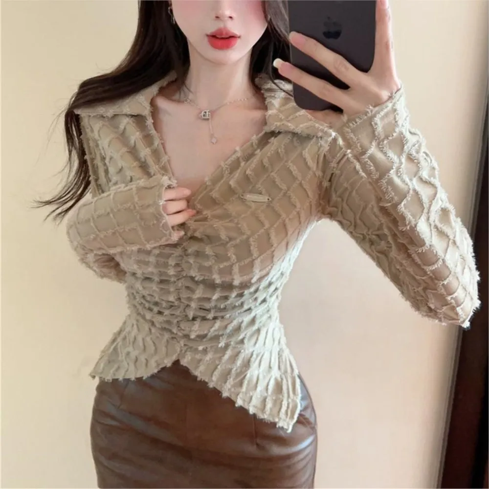 Spicy Girl V-neck Long Sleeved Shirt For Women's Autumn And Winter New Style Slim Fit Short Style Women's Waist Cinched Top
Spicy Girl V-neck Long Sleeved Shirt For Women's Autumn And Winter New Style Slim Fit Short Style Women's Waist Cinched Top