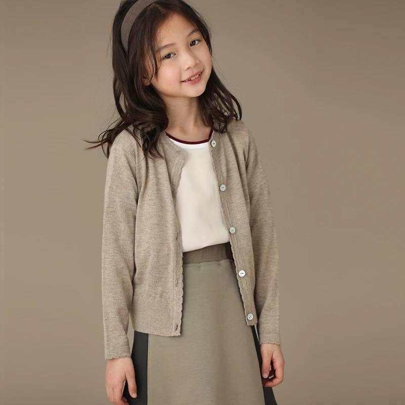 Children Clothes Girl Clothes Sweater Knitwear Early Autumn New Products High-density Fine Woven Lace Waist Mother Kids Cardigan
Children Clothes Girl Clothes Sweater Knitwear Early Autumn New Products High-density Fine Woven Lace Waist Mother Kids Cardigan