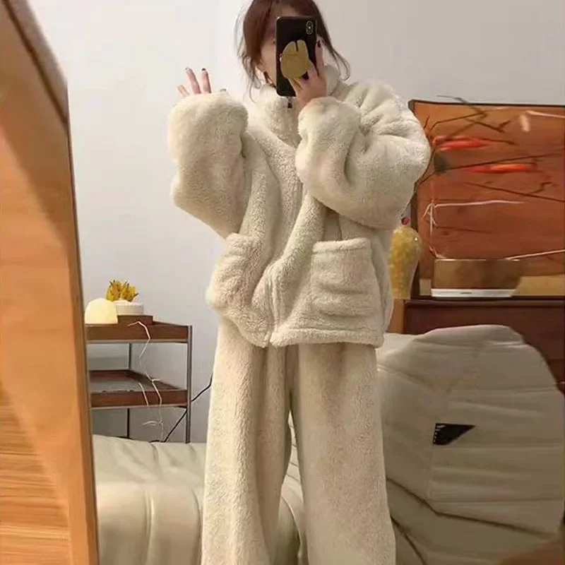 Female 2Pcs Pajamas Set Thicken Coral Fleece Sleepwear Autumn Winter Turtleneck Loungewear Pyjama Pour Femme Flannel Homewear
Female 2Pcs Pajamas Set Thicken Coral Fleece Sleepwear Autumn Winter Turtleneck Loungewear Pyjama Pour Femme Flannel Homewear