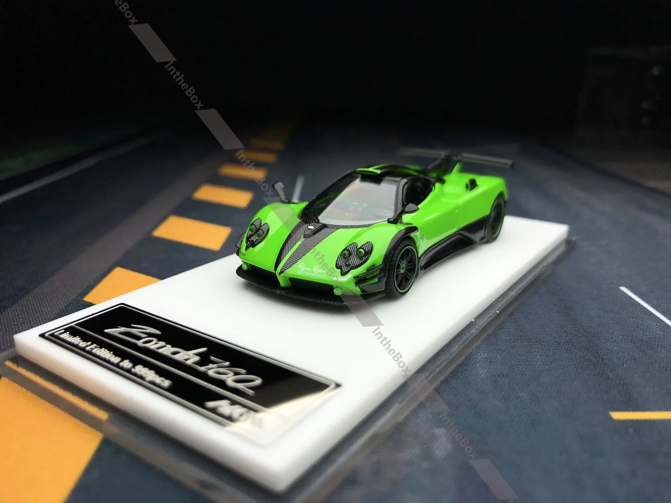 HKM 1/64 Zonda 760 Green Diecast Model Car Collection Limited Edition
HKM 1/64 Zonda 760 Green Diecast Model Car Collection Limited Edition