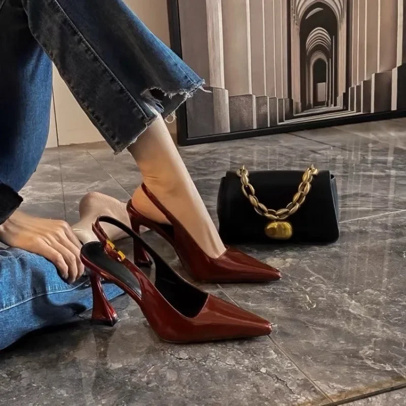 Anti Slip Hot Woman Shoes Comfortable and Elegant Sandals for Women 2025 Luxury Summer Sale Designer Wholesale Bulk Low Price
Anti Slip Hot Woman Shoes Comfortable and Elegant Sandals for Women 2025 Luxury Summer Sale Designer Wholesale Bulk Low Price