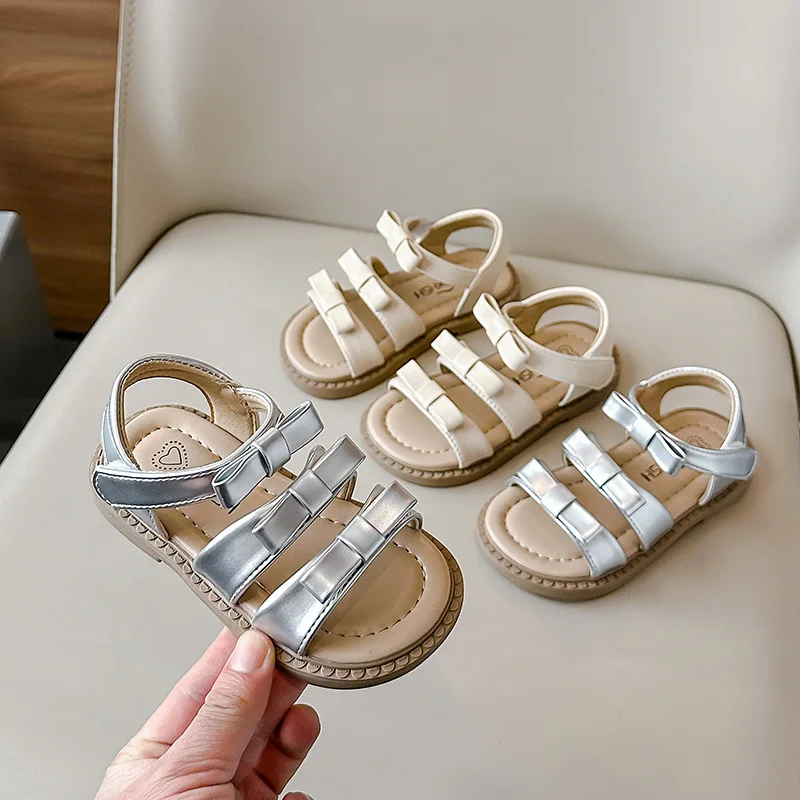Summer Sandals Fashion New 2025 Girl Shoe Versatile Comfort Soft Soled Princess Shoe Anti Slip Exquisite Beach Kid Shoes Tacones
Summer Sandals Fashion New 2025 Girl Shoe Versatile Comfort Soft Soled Princess Shoe Anti Slip Exquisite Beach Kid Shoes Tacones