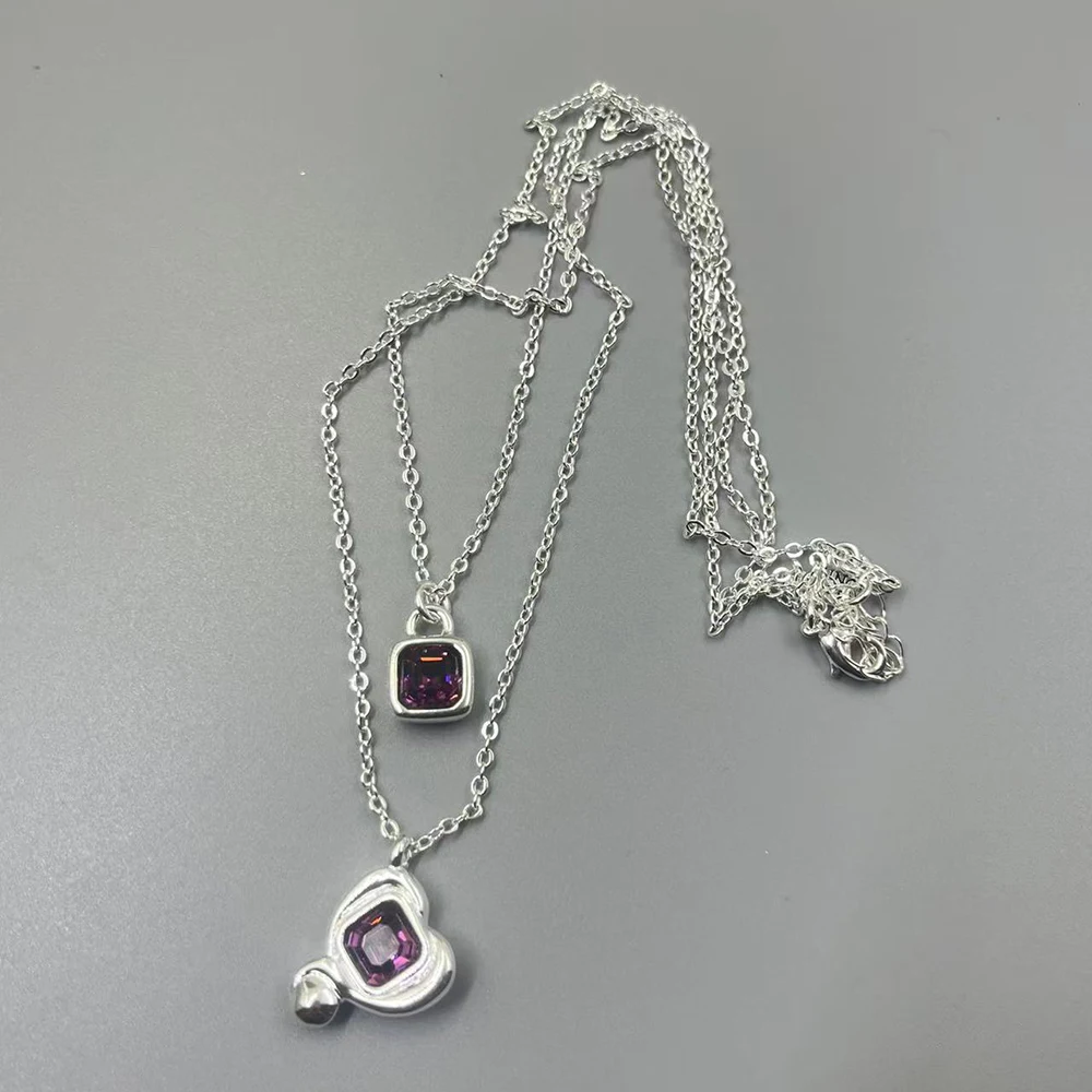 Niche design double layered necklace with purple gemstones, heart-shaped layered collarbone chain, daily commuting accessories
Niche design double layered necklace with purple gemstones, heart-shaped layered collarbone chain, daily commuting accessories