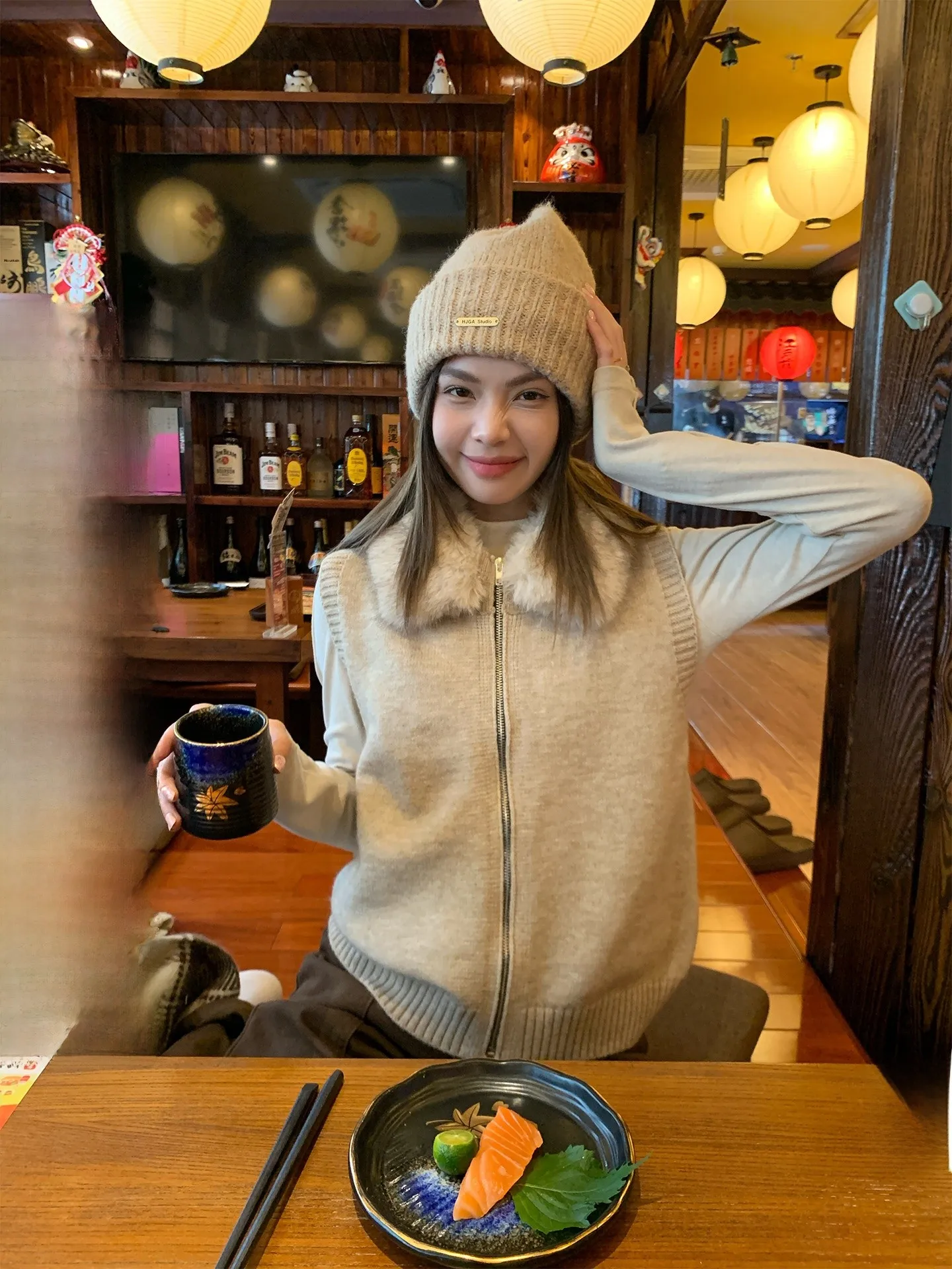 Свободный вязаный жилет, женский модный осенне-зимний жилет на молнии, мягкий корейский лоскутный воротник, верхняя одежда, топ
Свободный вязаный жилет, женский модный осенне-зимний жилет на молнии, мягкий корейский лоскутный воротник, верхняя одежда, топ