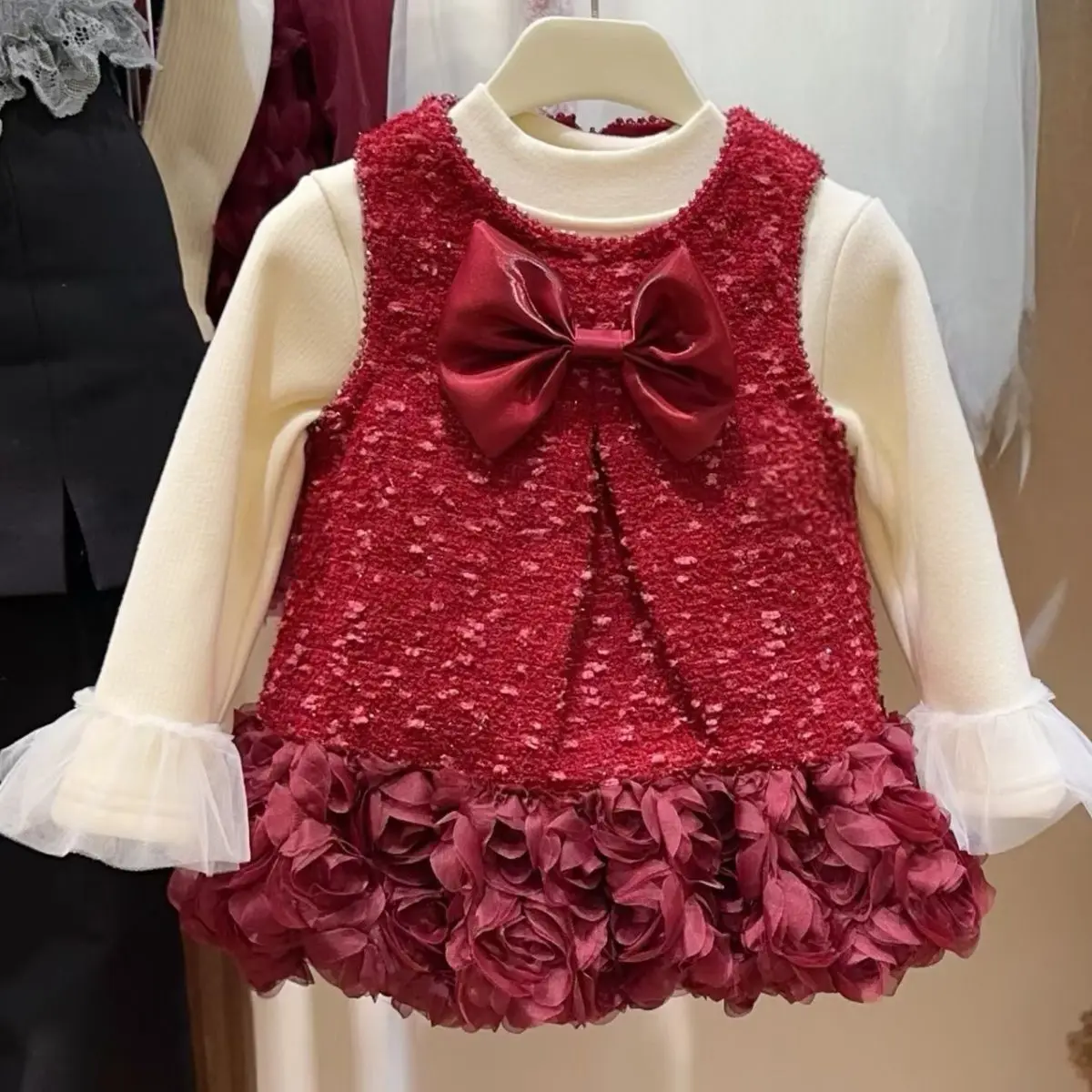 Girls' Red Dress Set with Velvet 2025 Autumn/Winter New Style Baby Bow Princess Vest Dress New Year's Wear
Girls' Red Dress Set with Velvet 2025 Autumn/Winter New Style Baby Bow Princess Vest Dress New Year's Wear