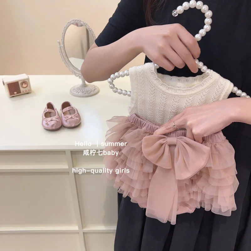 2025Girls' Summer New High Quality Net Yarn Cake Skirt Cute Vest Shorts Two-Piece Set
2025Girls' Summer New High Quality Net Yarn Cake Skirt Cute Vest Shorts Two-Piece Set