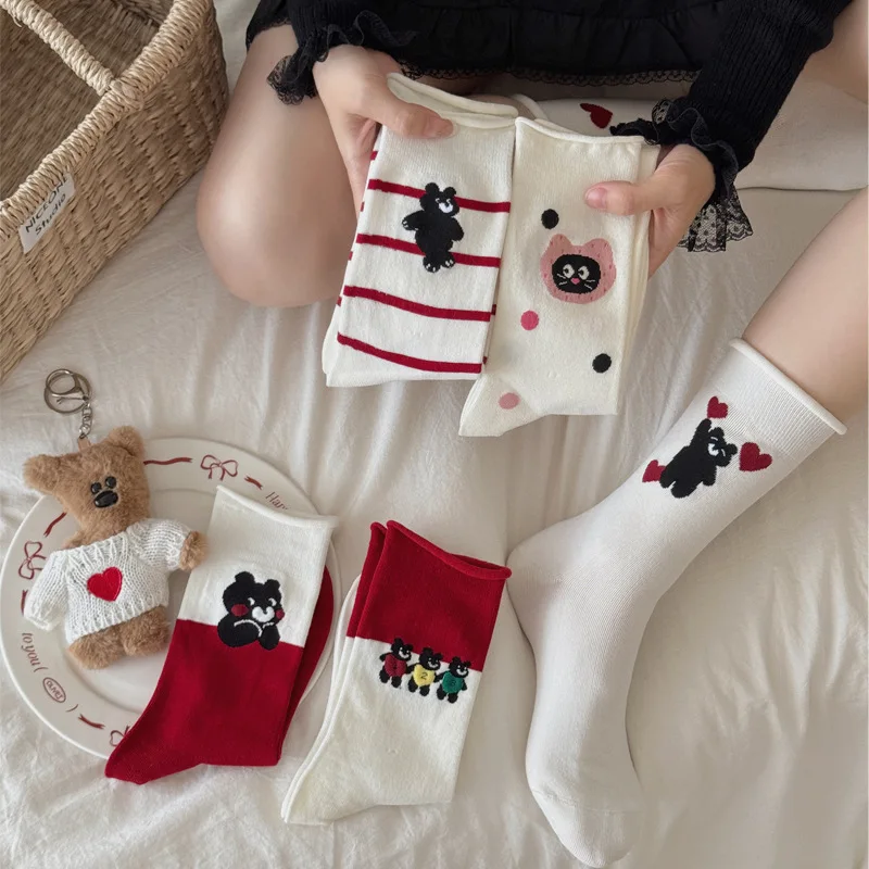 Новые носки средней длины с мультяшным принтом черного медведя, женские милые носки Kawaii Crew, повседневные хлопковые носки, весна-осень 
Новые носки средней длины с мультяшным принтом черного медведя, женские милые носки Kawaii Crew, повседневные хлопковые носки, весна-осень