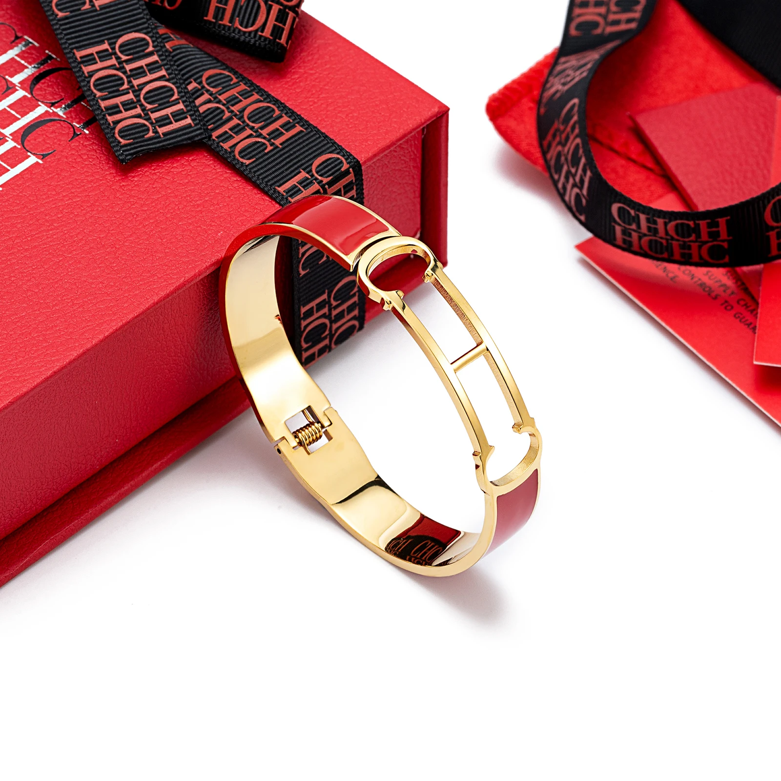 Women's Metal Bracelet Durable made by brass Universal Size Hard Gold Plated bracelet
Women's Metal Bracelet Durable made by brass Universal Size Hard Gold Plated bracelet