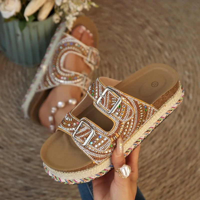 Slippers Woman Summer Rhinestone Thick-soled Slippers Outer Wear Large Size Belt Buckle Cool Slippers Women Sandals Mules Femme
Slippers Woman Summer Rhinestone Thick-soled Slippers Outer Wear Large Size Belt Buckle Cool Slippers Women Sandals Mules Femme