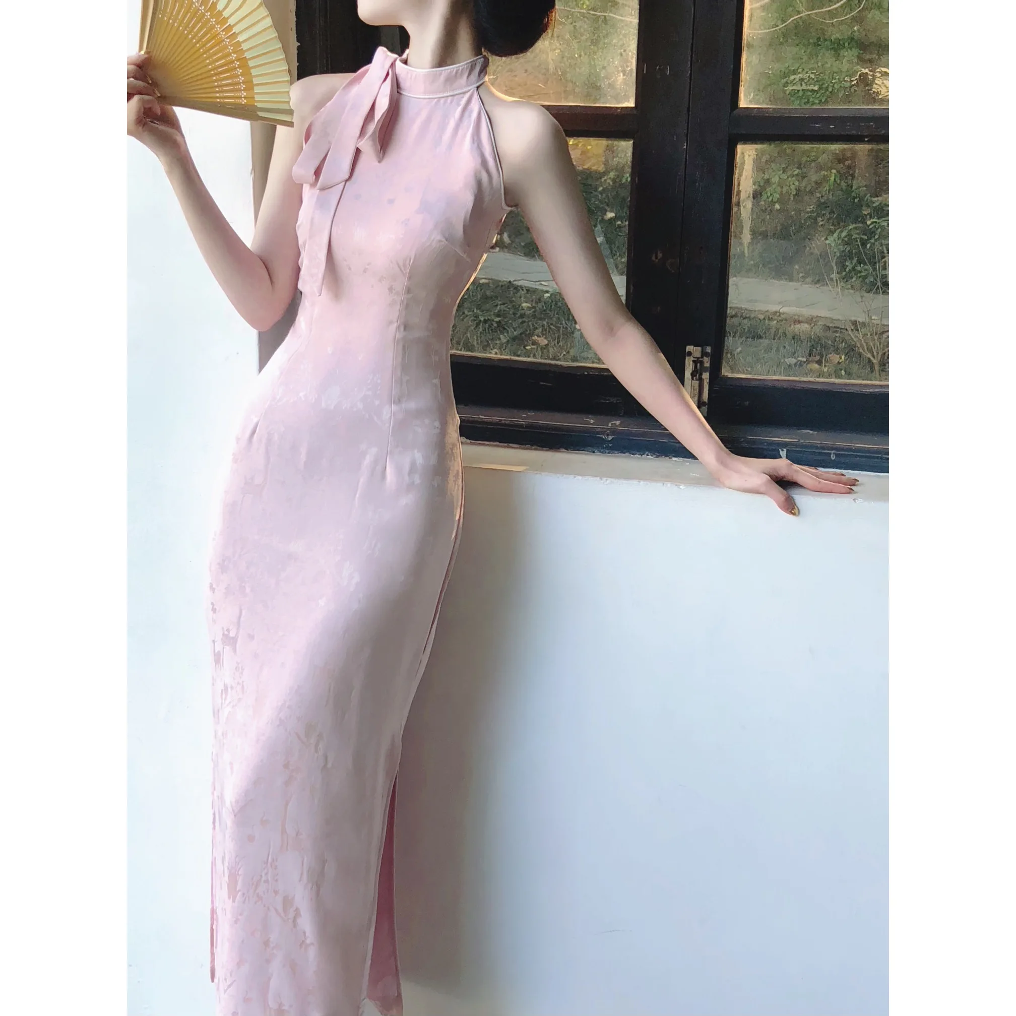 Ele Pink Chinese Sle Long Qipao Dr Ne Hanging Svel Women's Dr High Waist A-Line Skirt Single Button Closure
Ele Pink Chinese Sle Long Qipao Dr Ne Hanging Svel Women's Dr High Waist A-Line Skirt Single Button Closure