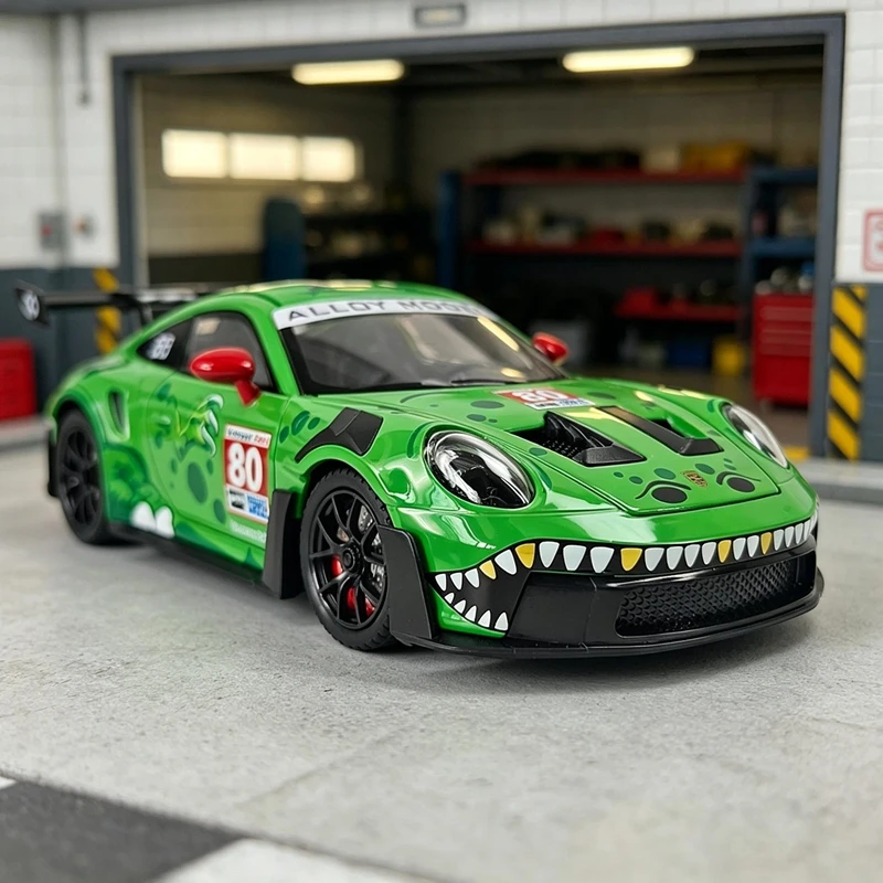 1:24 Simulated Porsche 911 GT3 RS modified alloy model with doors that can be opened, responsive sound and light steering
1:24 Simulated Porsche 911 GT3 RS modified alloy model with doors that can be opened, responsive sound and light steering