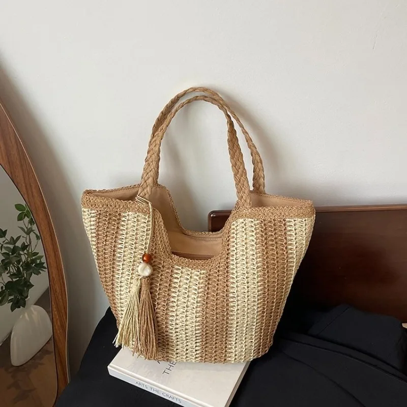 Trendy Large Capacity Diaper Bag Textured Leather Shoulder Handbag Luxury Famous Designer For Daily Casual Travel
Trendy Large Capacity Diaper Bag Textured Leather Shoulder Handbag Luxury Famous Designer For Daily Casual Travel