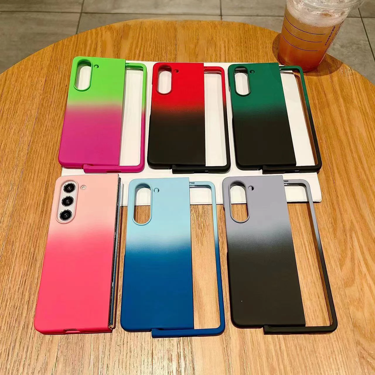 Стильный градиентный чехол для телефона Samsung Galaxy Z Fold 5, складной полноразмерный защитный чехол с защитой от падения
Стильный градиентный чехол для телефона Samsung Galaxy Z Fold 5, складной полноразмерный защитный чехол с защитой от падения