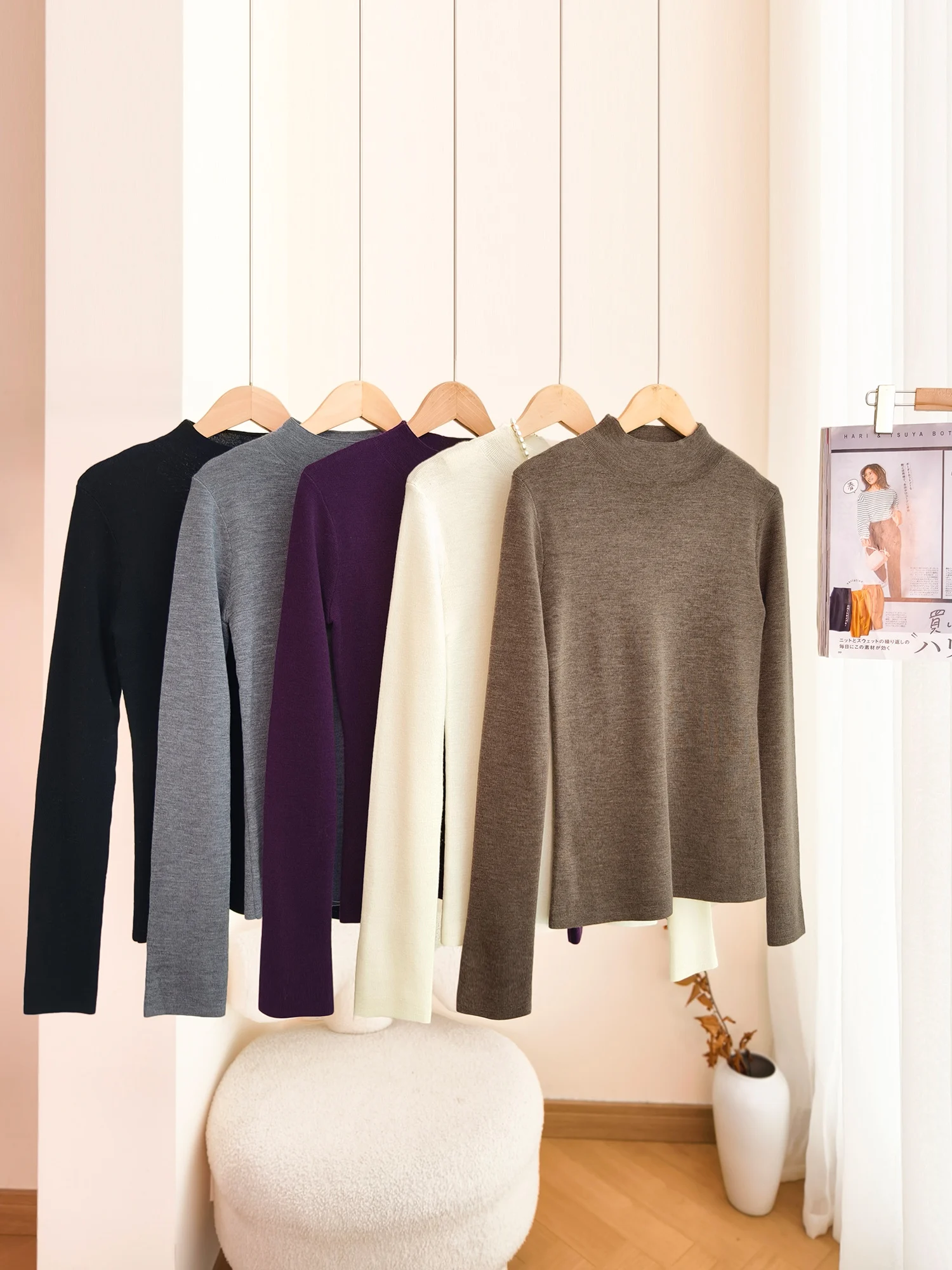 Двухниточная тонкая шерстяная пряжа 230 г, шерсть Yangzi, для вязаного свитера с высоким воротником, мягкий женский модный свитер с длинными рукавами
Двухниточная тонкая шерстяная пряжа 230 г, шерсть Yangzi, для вязаного свитера с высоким воротником, мягкий женский модный свитер с длинными рукавами