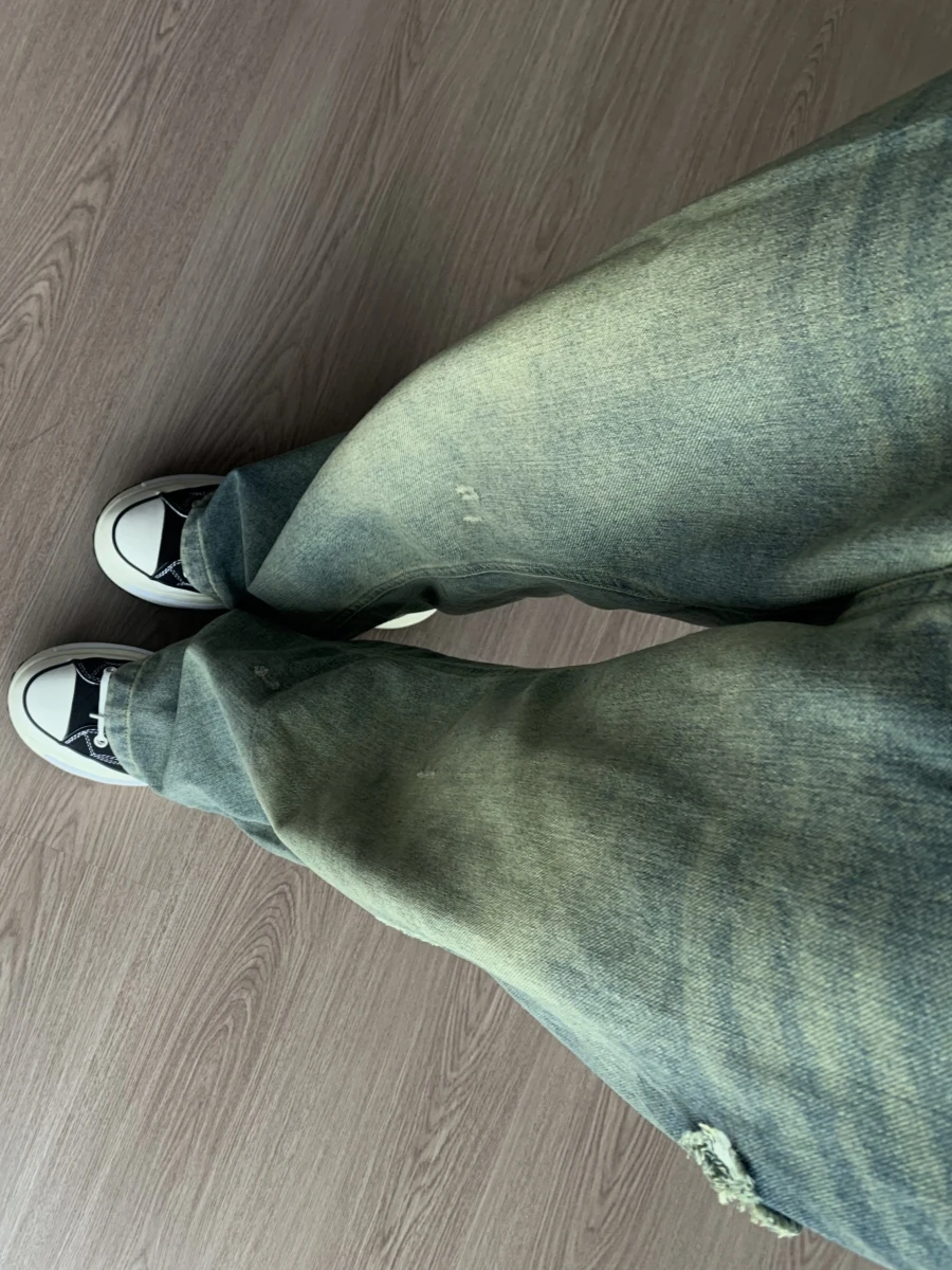 Мужские джинсы в стиле ретро, широкие, свободные, универсальные, с эффектом потертости, длиной в пол, для весны и осени
Мужские джинсы в стиле ретро, широкие, свободные, универсальные, с эффектом потертости, длиной в пол, для весны и осени