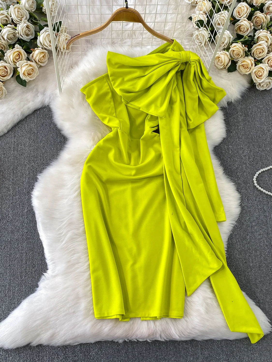 Elegant Knot Asymmetrical Shoulder Sleeveless Dress Women's Slimming Waist Cinched Summer Dress City Commute Suitable
Elegant Knot Asymmetrical Shoulder Sleeveless Dress Women's Slimming Waist Cinched Summer Dress City Commute Suitable
