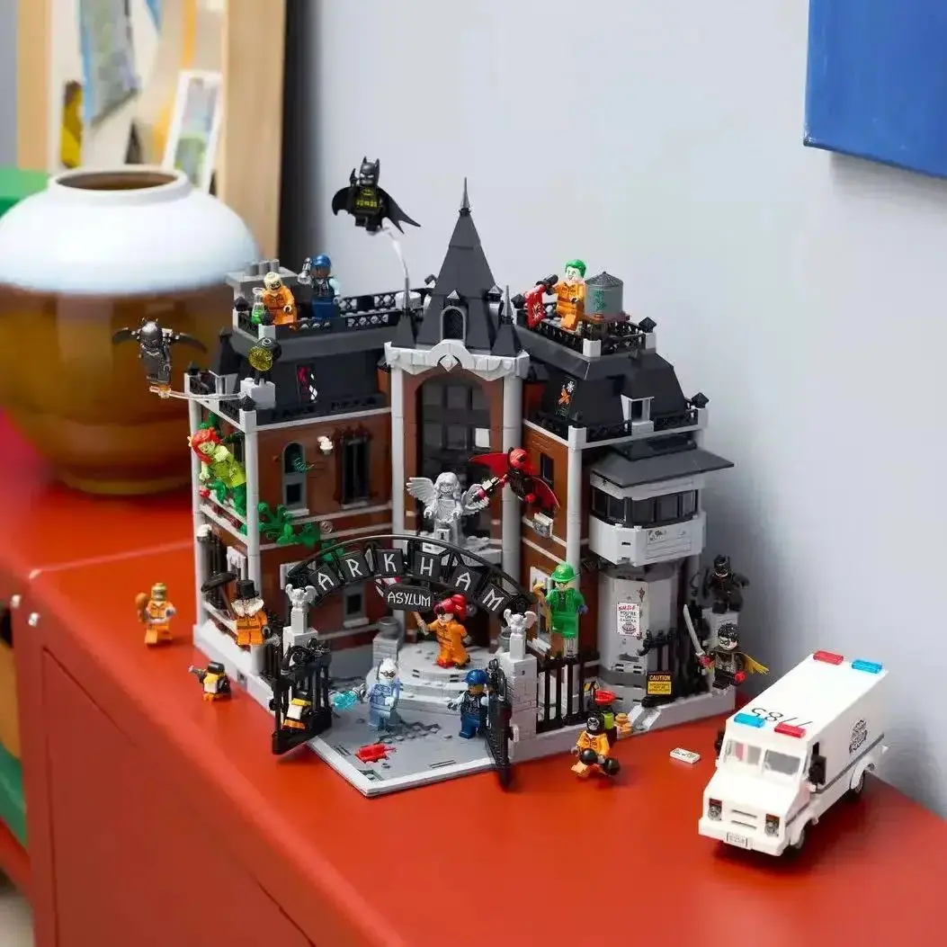 In Stock New 2953pcs Arkham Asylum Compatible 76300 Building Block Bricks Toys for Christmas Gifts Home decor ornaments
In Stock New 2953pcs Arkham Asylum Compatible 76300 Building Block Bricks Toys for Christmas Gifts Home decor ornaments