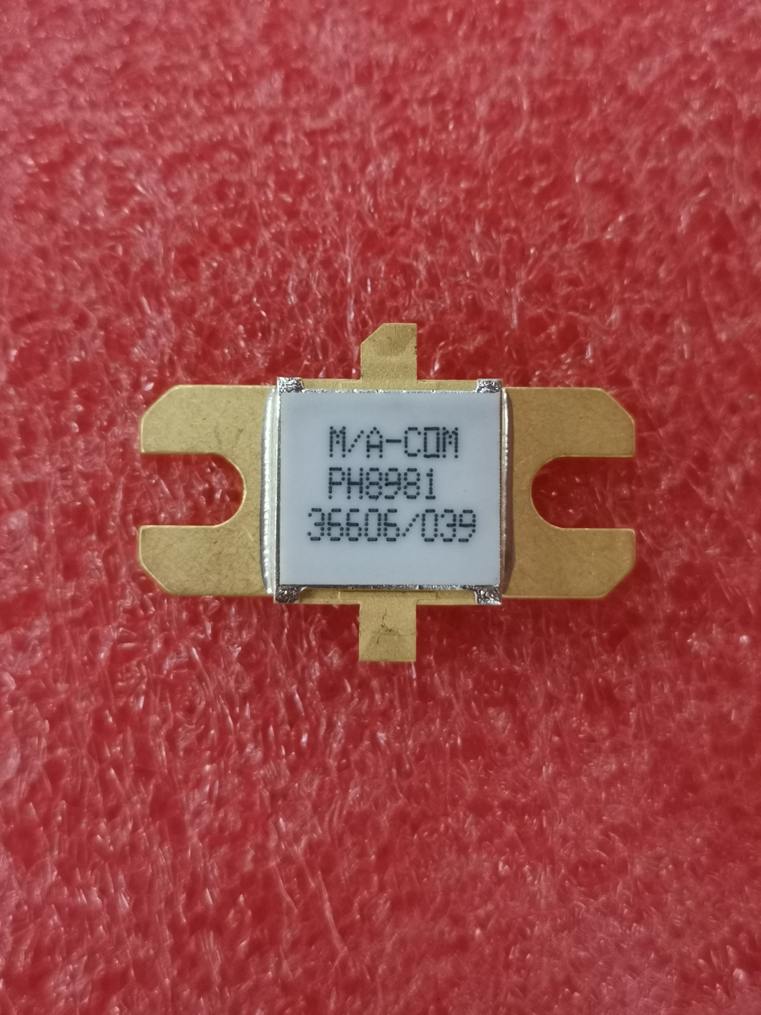 PH8981, цена за 1 единицу, без налога, высокочастотная микроволновая печь, стандартная поставка завершена
PH8981, цена за 1 единицу, без налога, высокочастотная микроволновая печь, стандартная поставка завершена