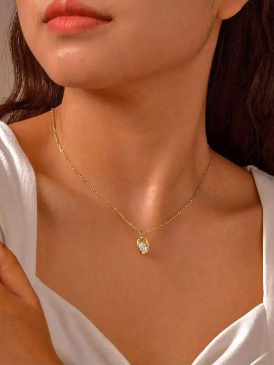 18K Gold Plated 1pc Stainless Steel Gold Bamboo Claw 6 Prong Diamond Necklace, Suitable For Women's Daily Wear, Holiday Gift
18K Gold Plated 1pc Stainless Steel Gold Bamboo Claw 6 Prong Diamond Necklace, Suitable For Women's Daily Wear, Holiday Gift