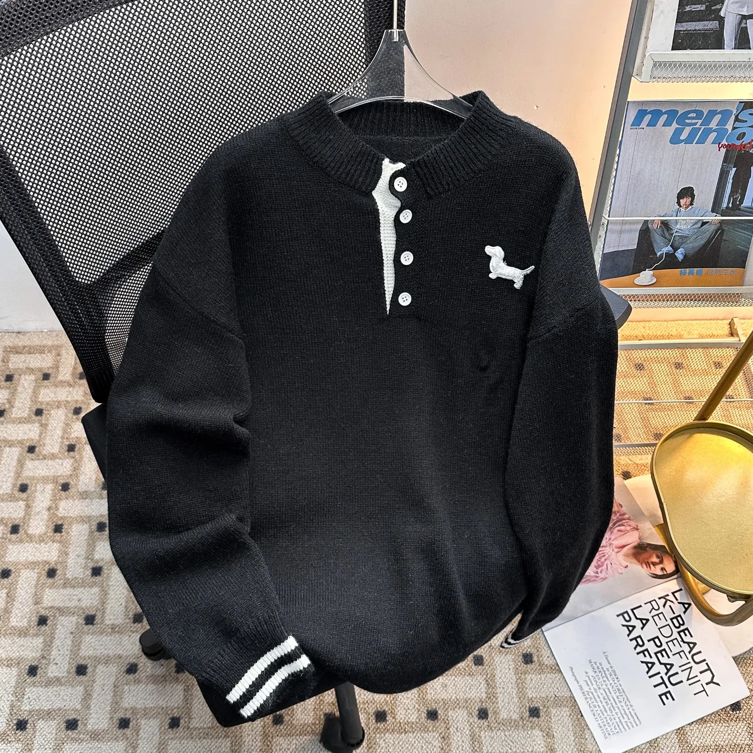 Faionable Color Blo round Ne Knitted Sweater Men's Loose Fit Lazy Sle Dog Embroidery Couple's Button up Knitwear
Faionable Color Blo round Ne Knitted Sweater Men's Loose Fit Lazy Sle Dog Embroidery Couple's Button up Knitwear