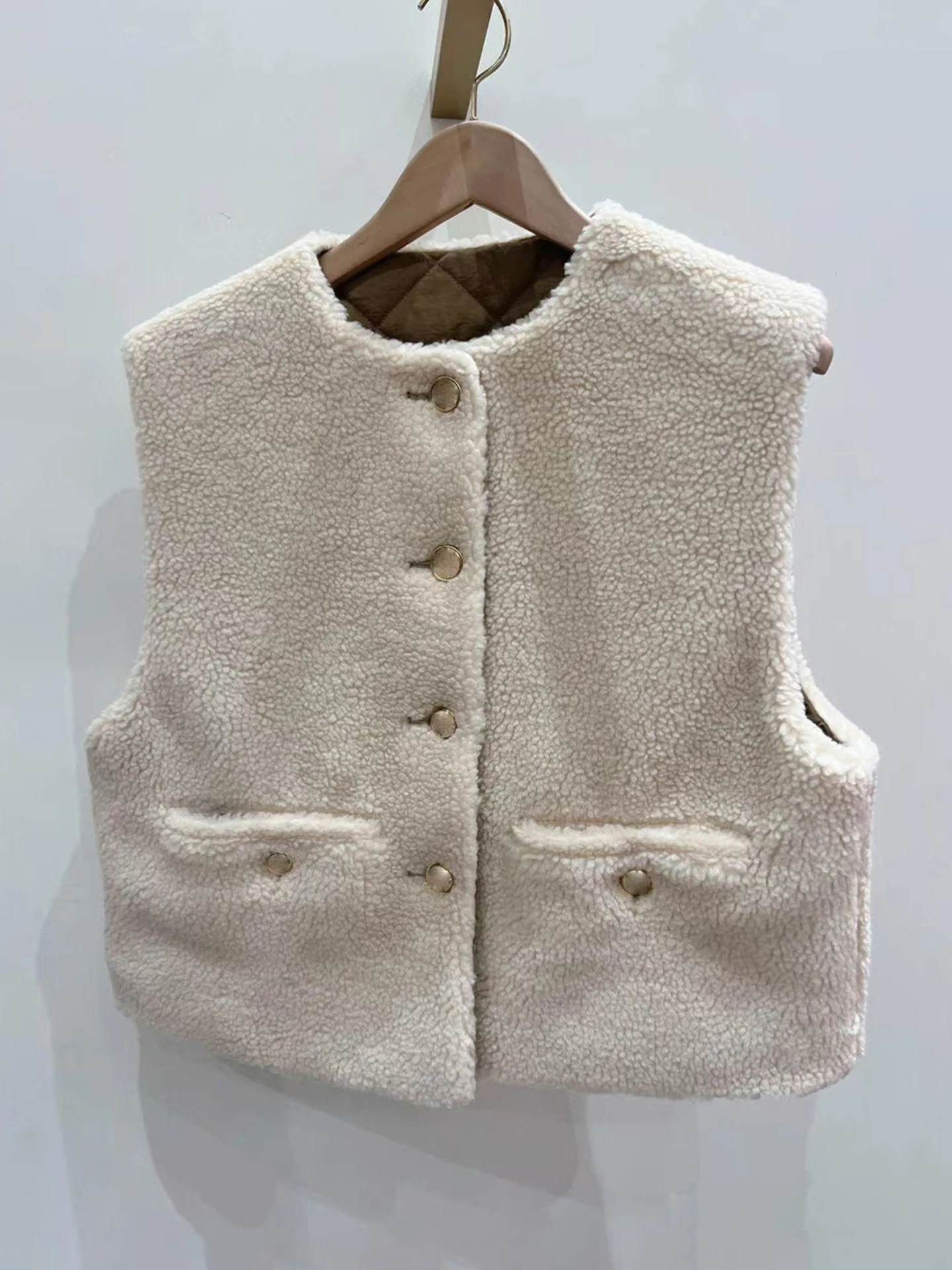 M Home Nan You Двусторонний бархатный жилет из ягненка, женский модный жилет для поездок на работу, длина с одной пуговицей, чистый цвет 
M Home Nan You Двусторонний бархатный жилет из ягненка, женский модный жилет для поездок на работу, длина с одной пуговицей, чистый цвет