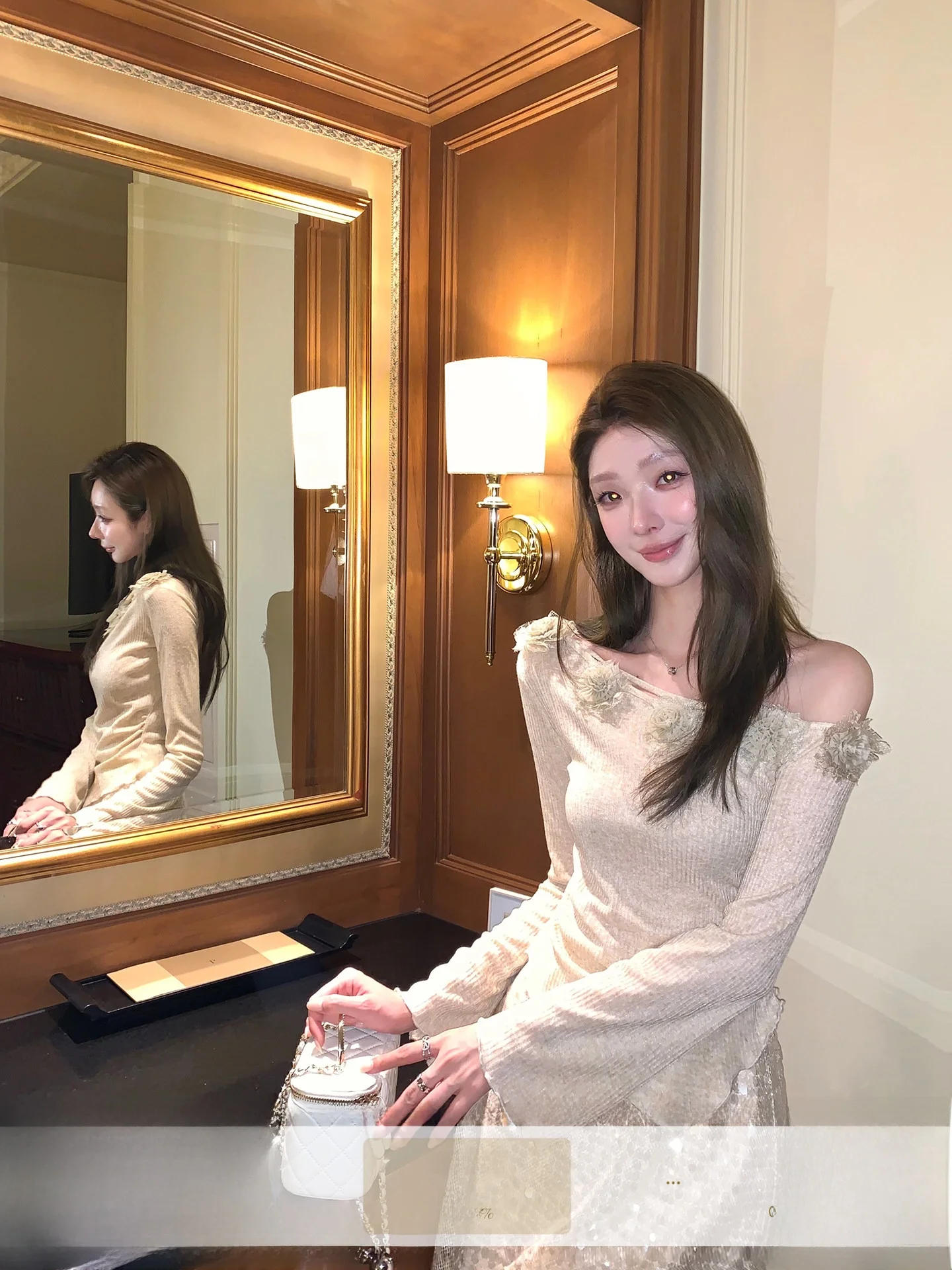 White 3D Flower Knitted Top Women's Design Versatile Slant Shoulder Shirt Casual Style Polyester Blend Long Sleeve Knittedwear
White 3D Flower Knitted Top Women's Design Versatile Slant Shoulder Shirt Casual Style Polyester Blend Long Sleeve Knittedwear