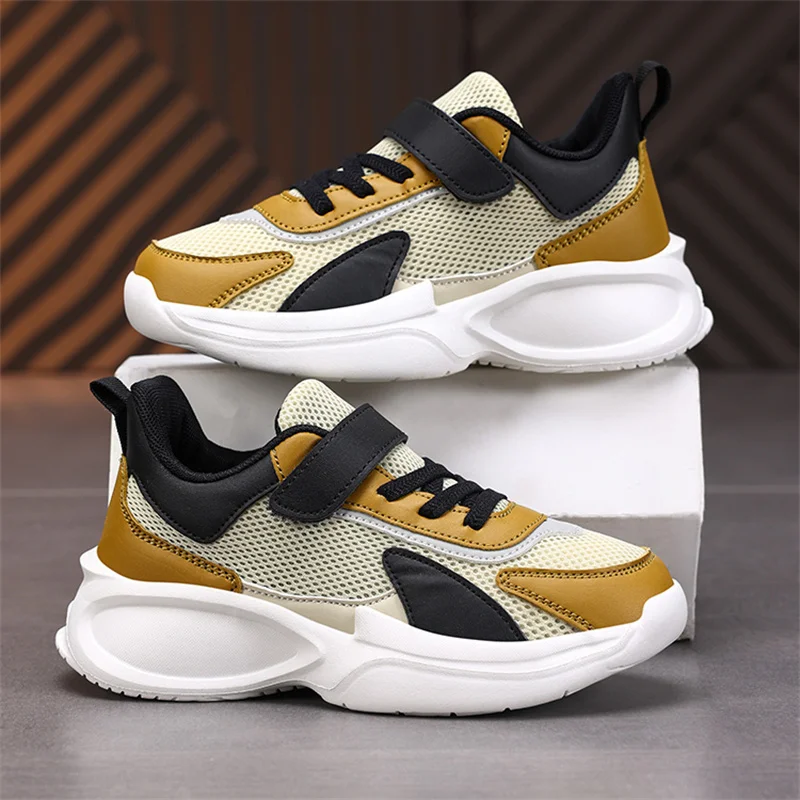 A pair of children's casual sports shoes suitable for all seasons, comfortable, lightweight and durable. MF-7028TTJ
A pair of children's casual sports shoes suitable for all seasons, comfortable, lightweight and durable. MF-7028TTJ