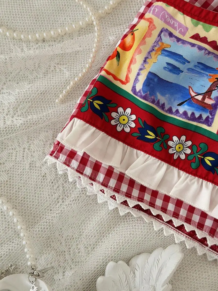Red Gingham Floral Patchwork Women Shorts With Ruffle Hem
Red Gingham Floral Patchwork Women Shorts With Ruffle Hem