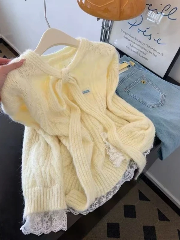 Lace Splice Knitted Sweater Women's Inner Wear Soft Yellow Korean Sle Top Loose Fit Long Sve Ci Walk Suitable for Teens
Lace Splice Knitted Sweater Women's Inner Wear Soft Yellow Korean Sle Top Loose Fit Long Sve Ci Walk Suitable for Teens