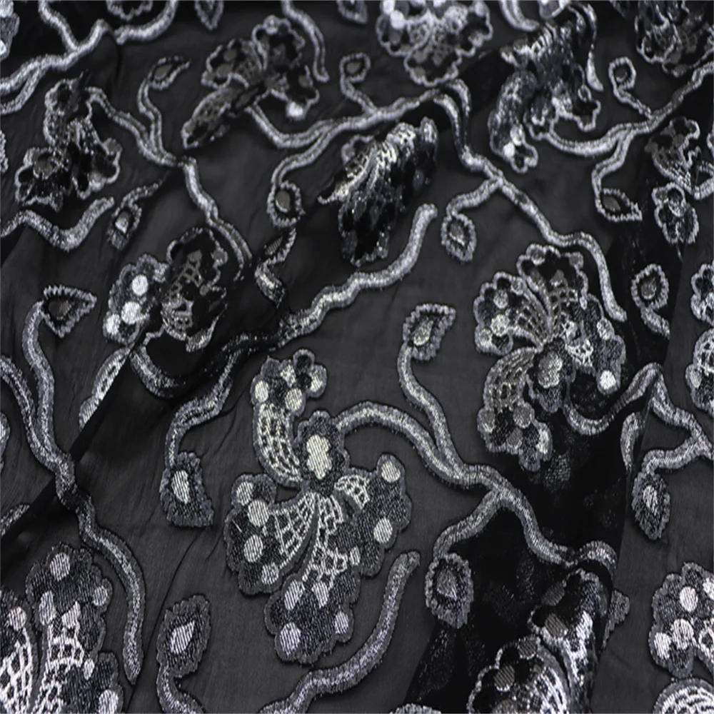 Graceful Silver Black Base Silk Metallic Crepe Chiffon Lurex Fabric Fashion Popular Wonderful for Lady Pants Scarves Shirt
Graceful Silver Black Base Silk Metallic Crepe Chiffon Lurex Fabric Fashion Popular Wonderful for Lady Pants Scarves Shirt